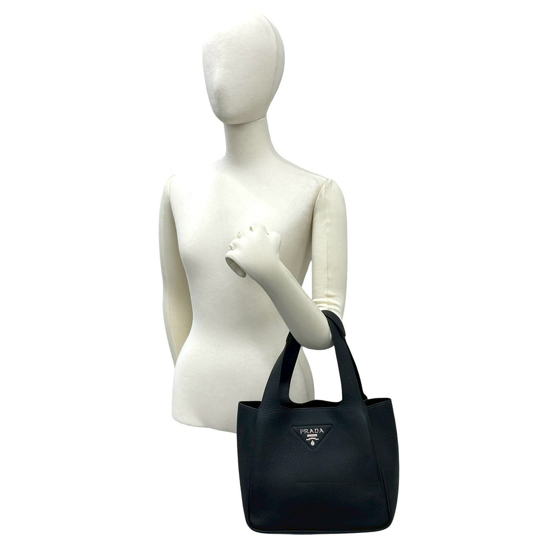 handbag prada