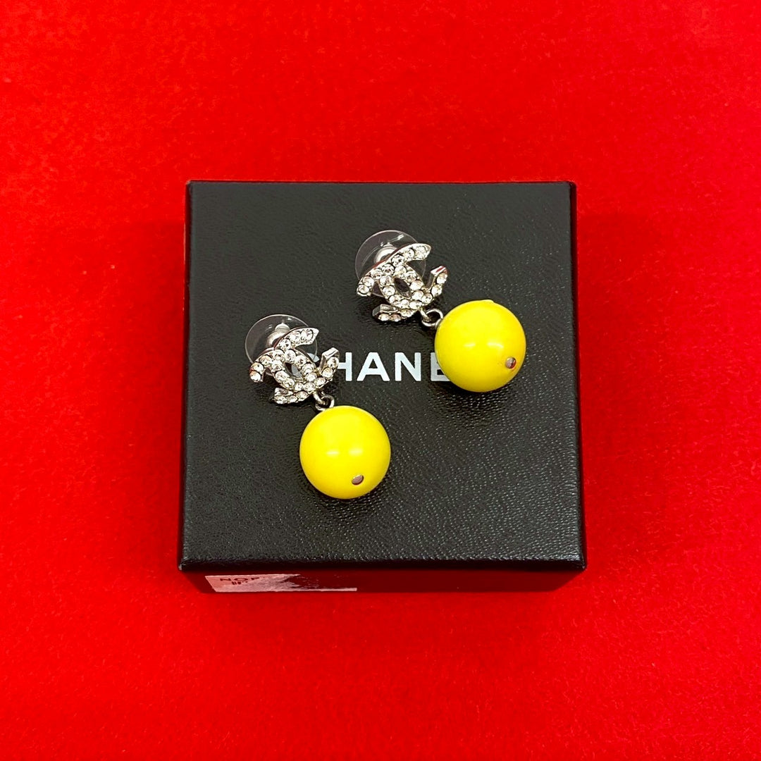 ピアス シャネル