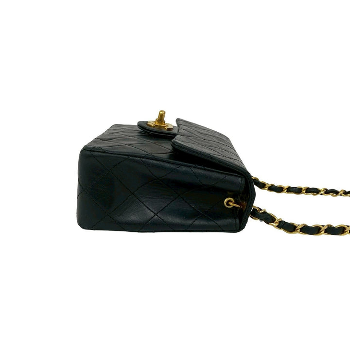 ショルダーバッグ シャネル