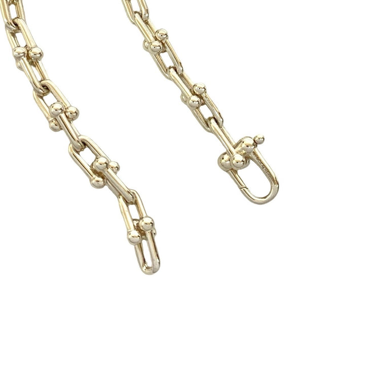 blurRubbingTiffany Hardware Small Link BureRubbingCut