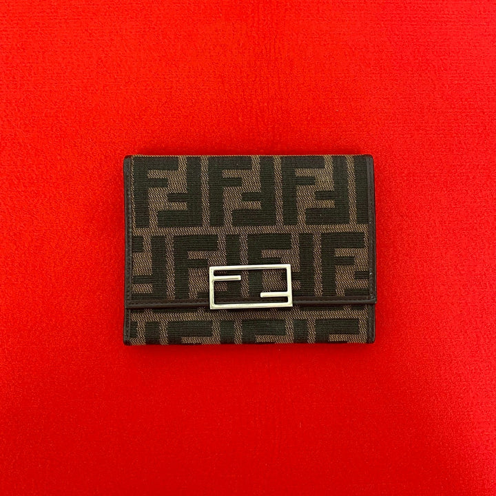 trifold wallet fendi