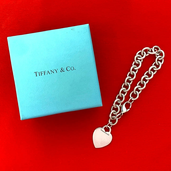 blurRubbingTiffany heart tag