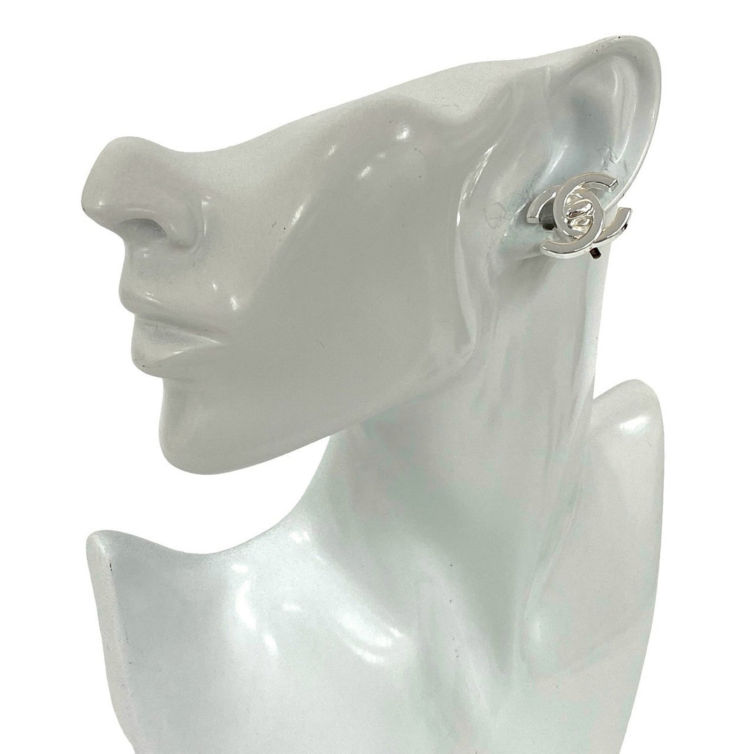 earrings chanel
