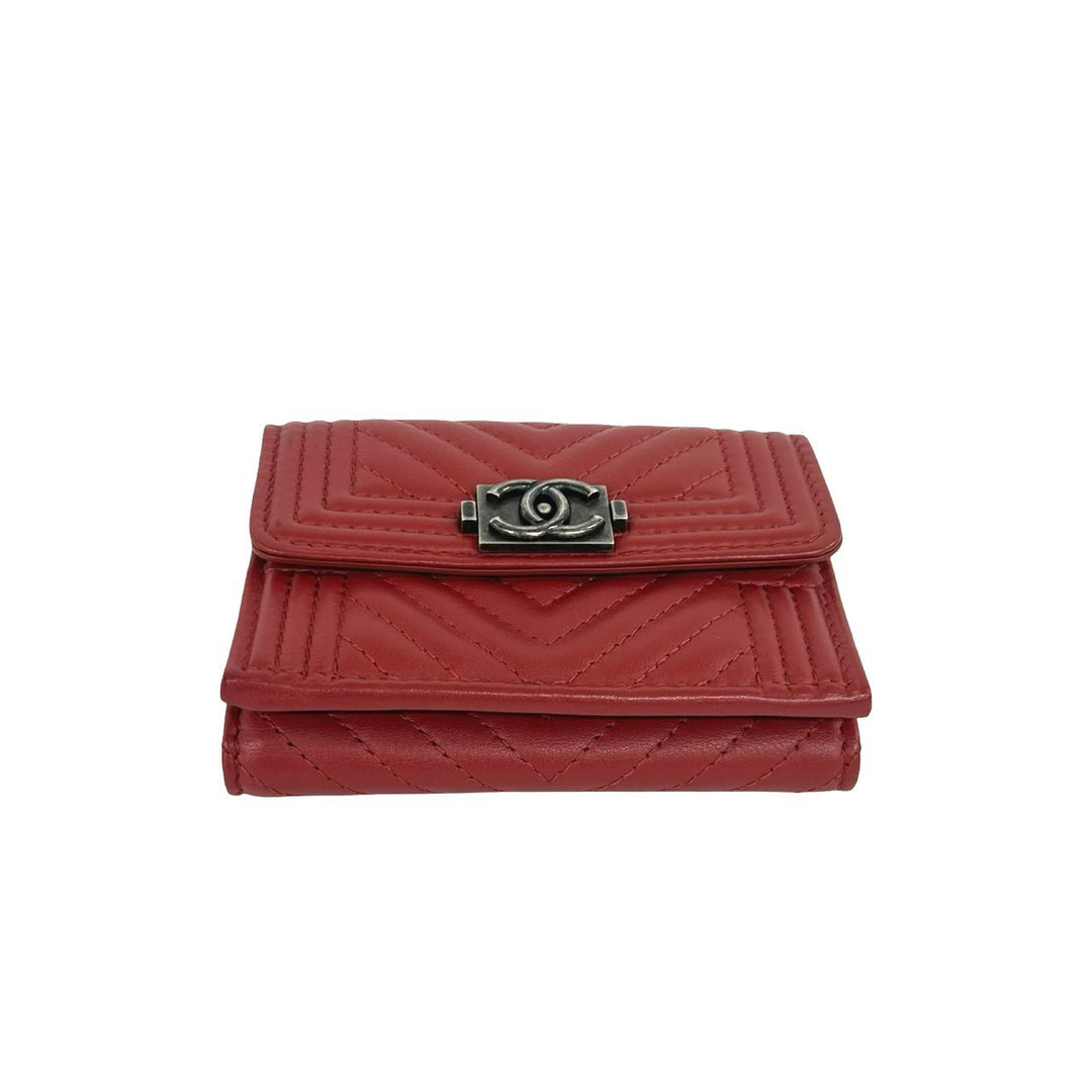 Tri-fold wallet Chanel Boy Chanel