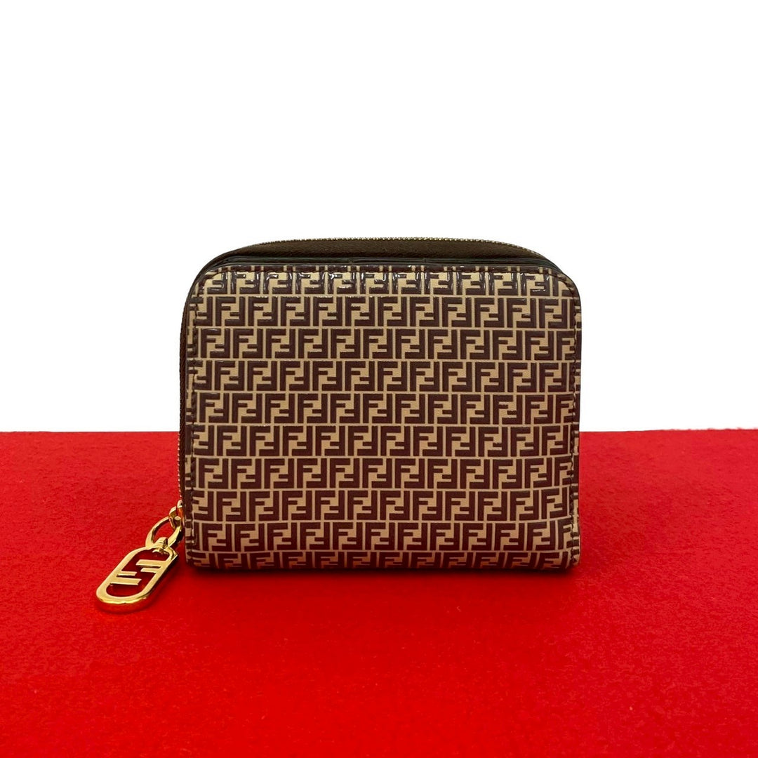 bifold wallet fendi