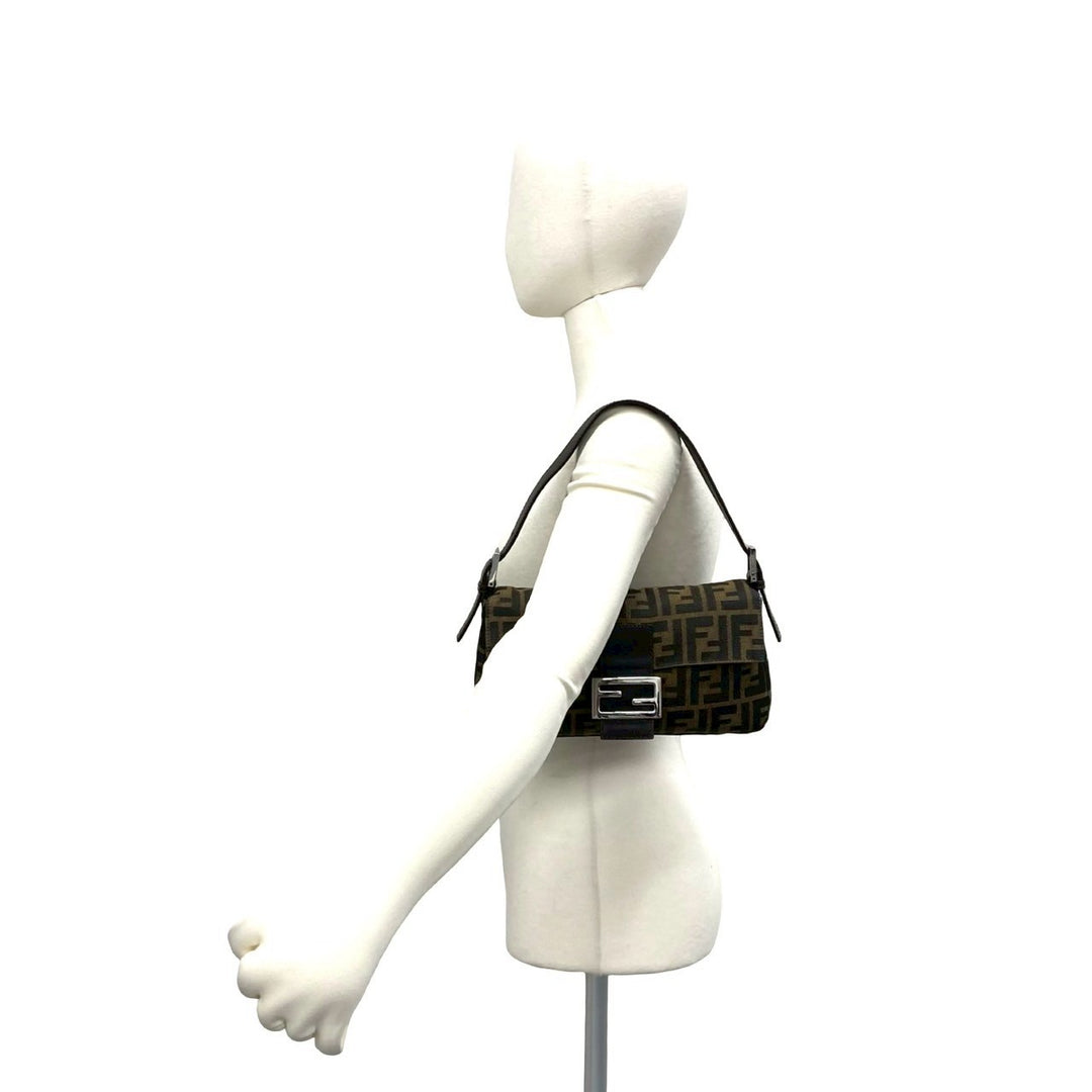 shoulder bag fendi mamma bucket