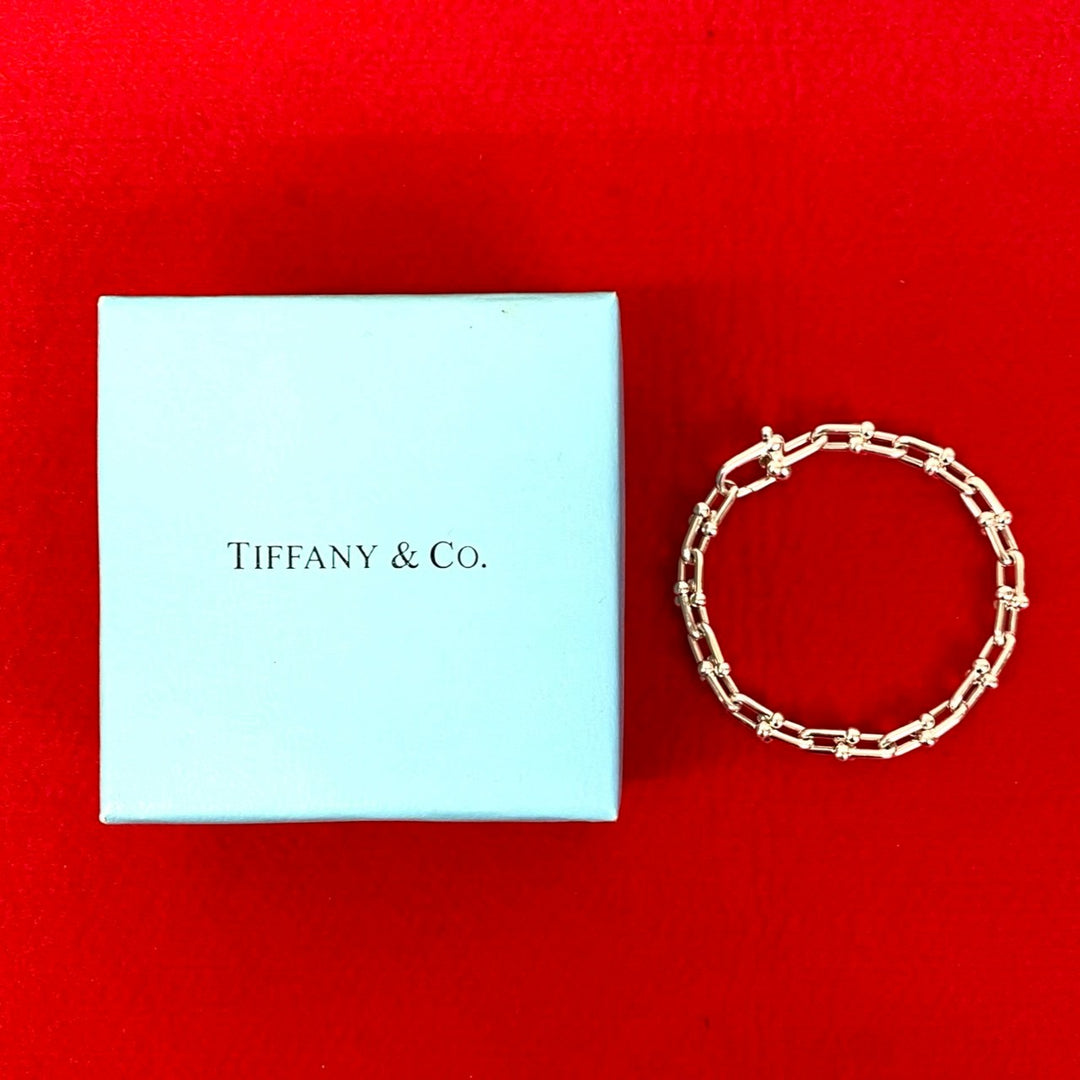 blurRubbingTiffany Hardware Small Link BraceletRubbingCut
