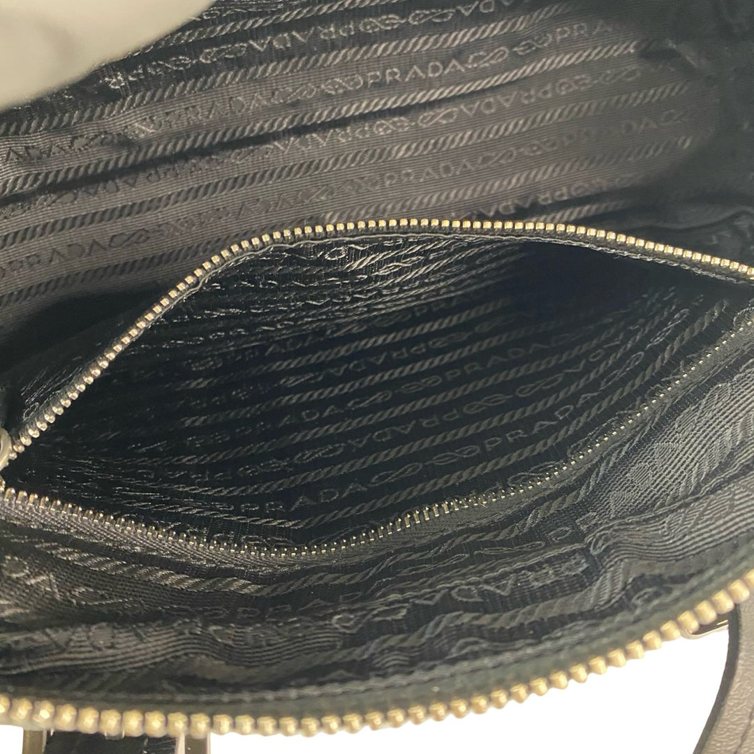 handbag prada
