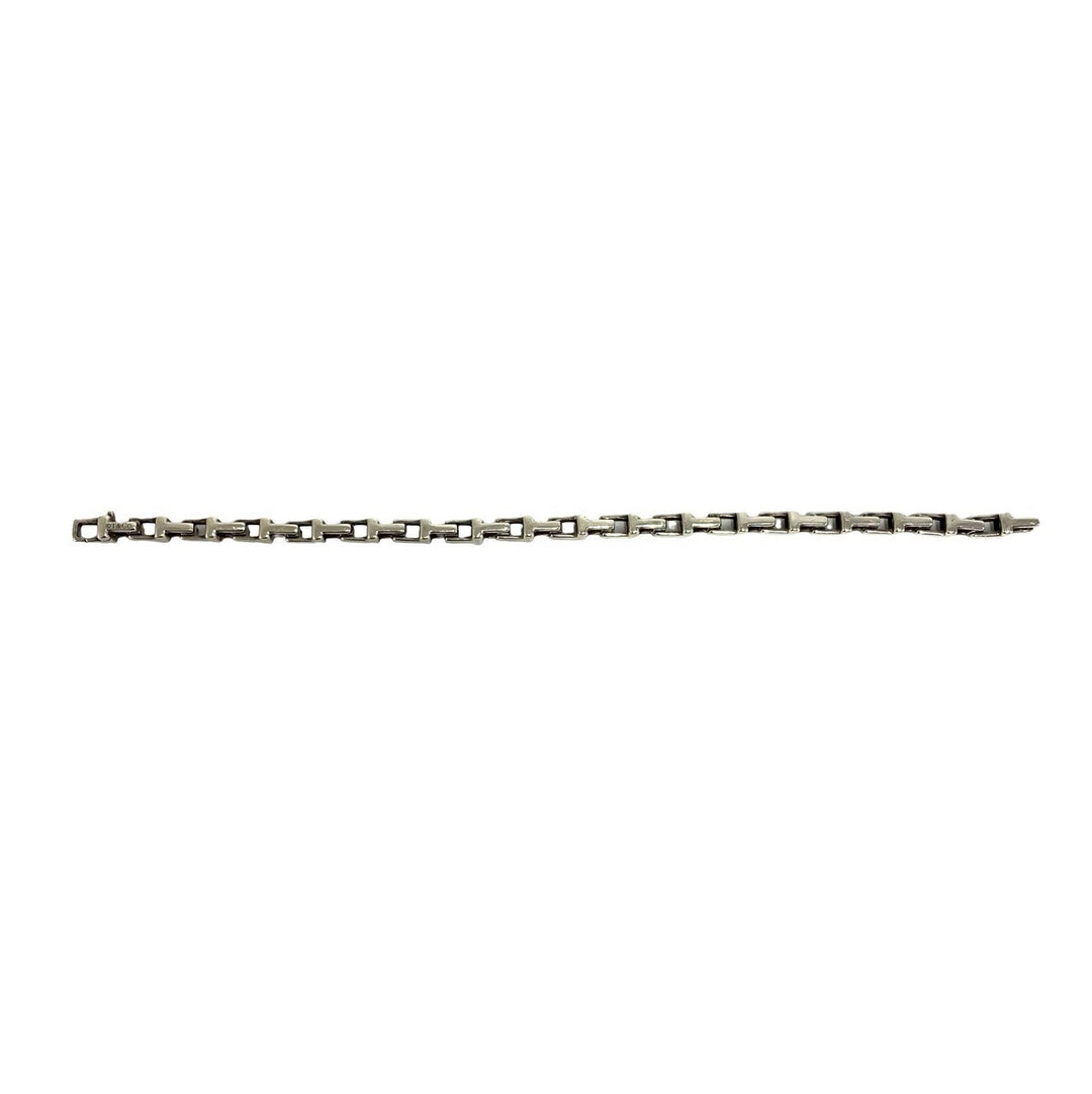 blurRubbingTiffany T Narrow BrakeRubbingCut