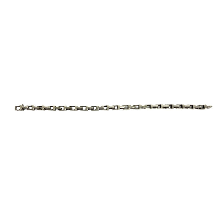 blurRubbingTiffany T Narrow BrakeRubbingCut
