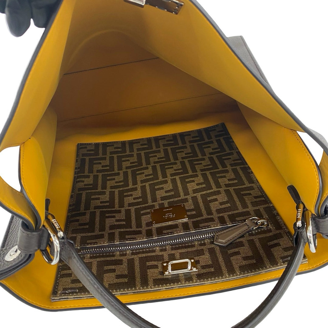 肩背包 fendi peekaboo x light