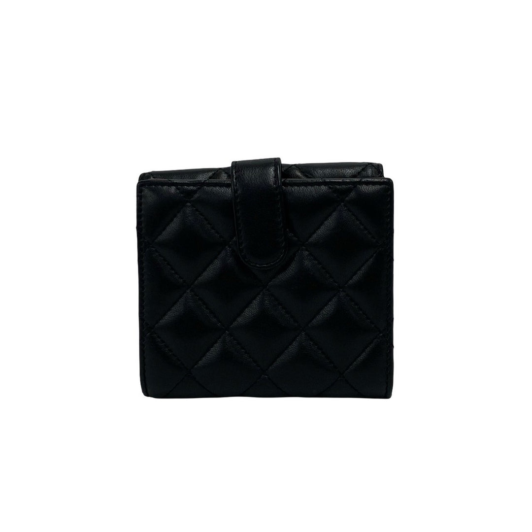 bifold wallet chanel