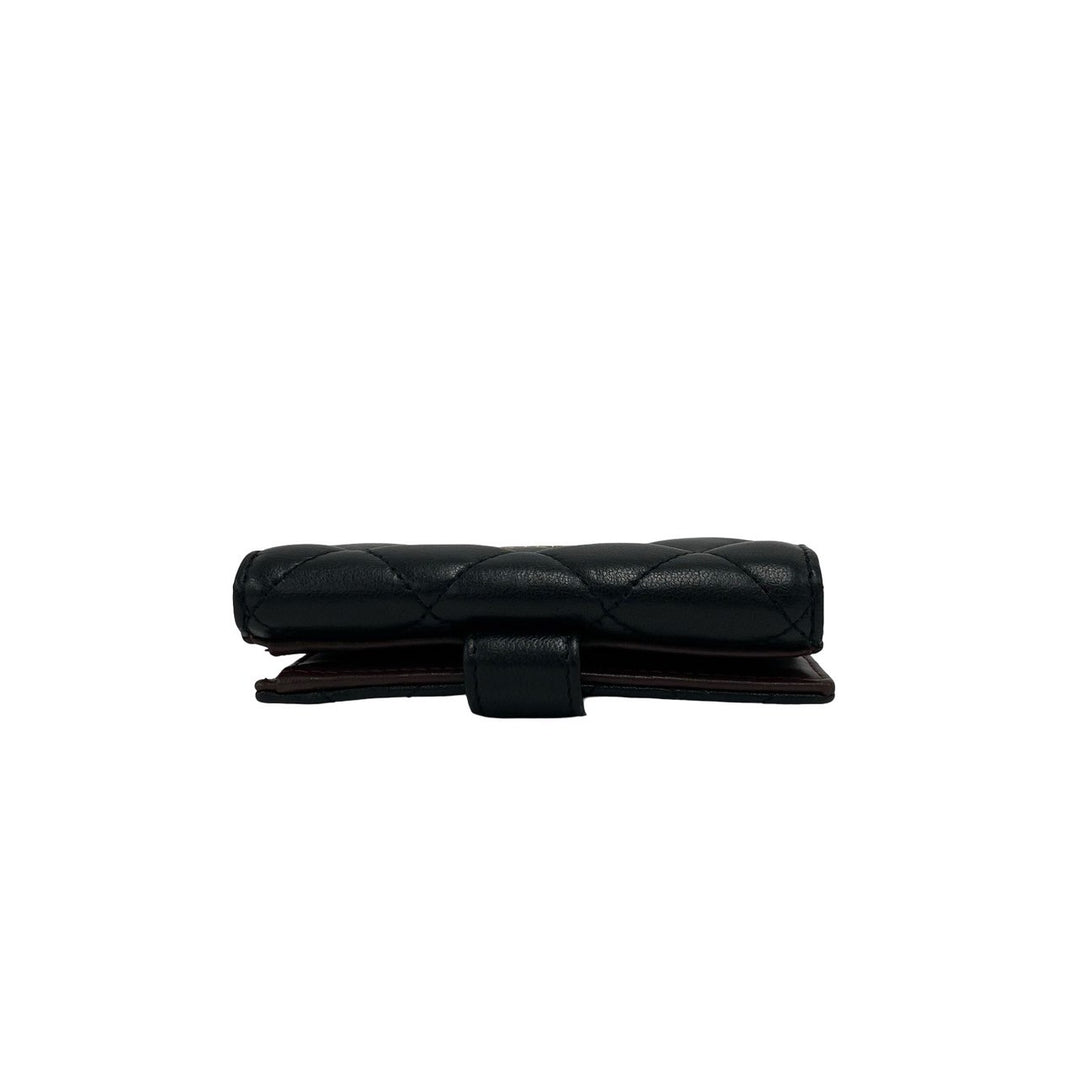 bifold wallet chanel