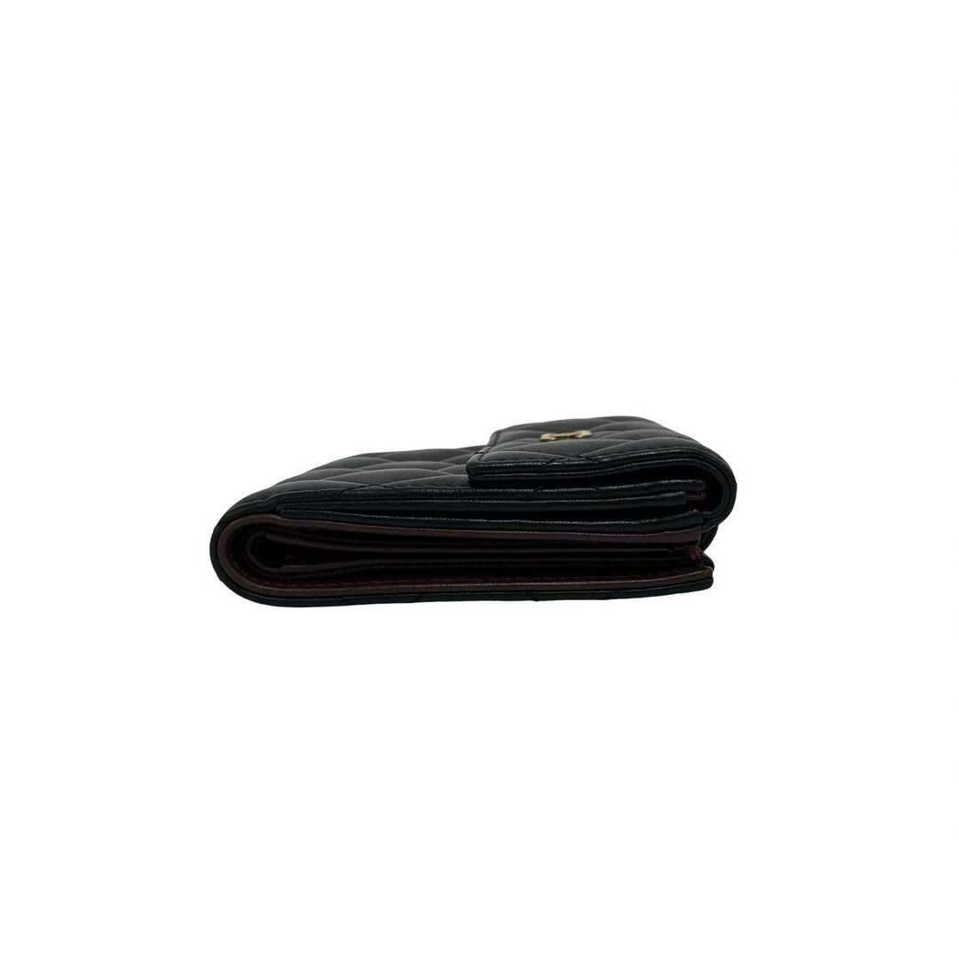 bifold wallet chanel