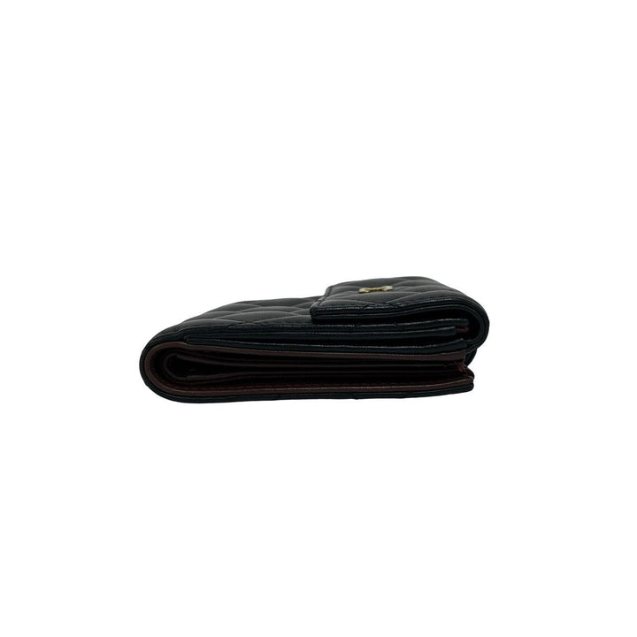 bifold wallet chanel