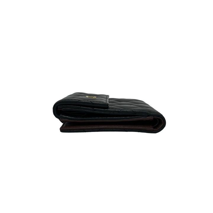 bifold wallet chanel