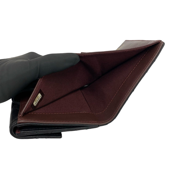 bifold wallet chanel