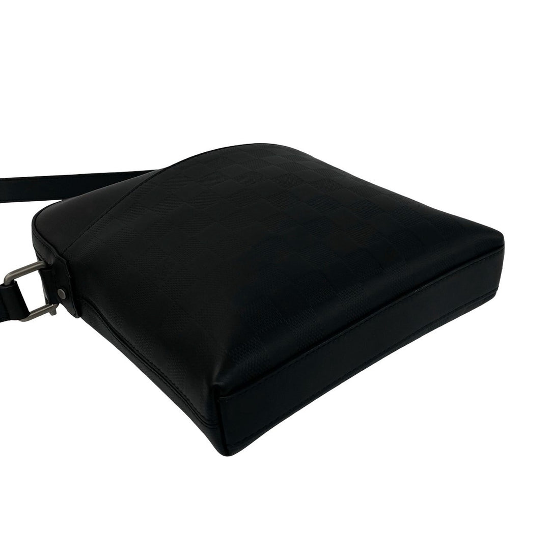 shoulder bag louis vuitton pochette district