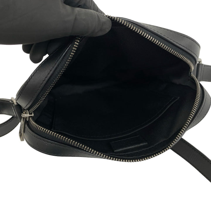 shoulder bag louis vuitton pochette district