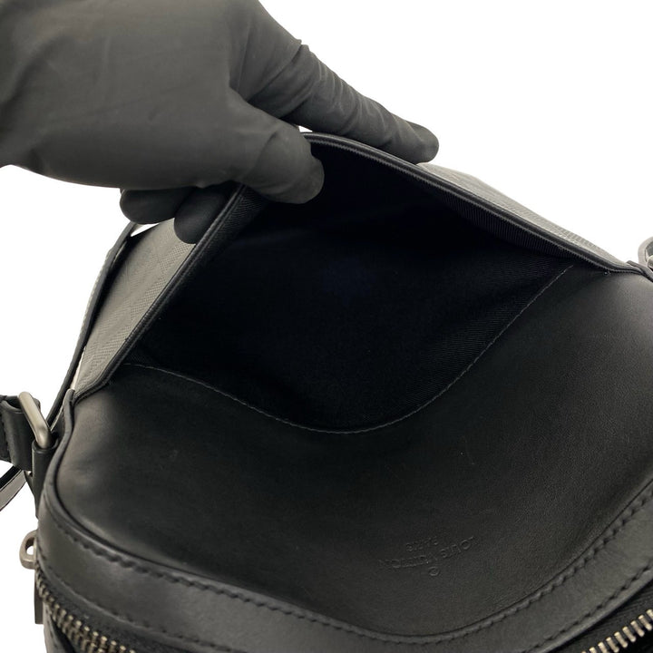 shoulder bag louis vuitton pochette district